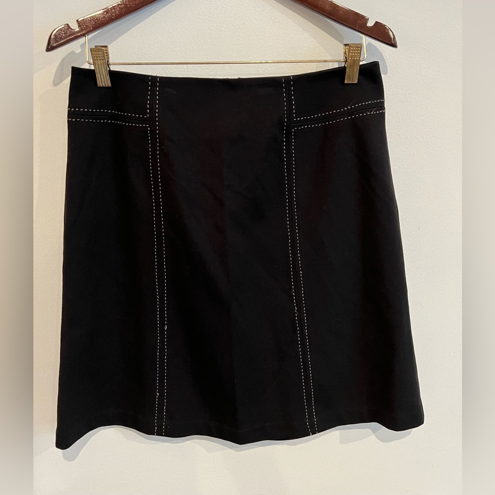 J. MCLAUGHLIN black midi skirt. Size 6